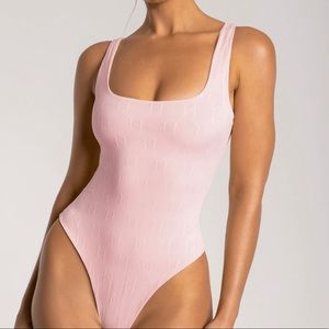 Y2K PINK BODYSUIT TANK TOP ✨🦋